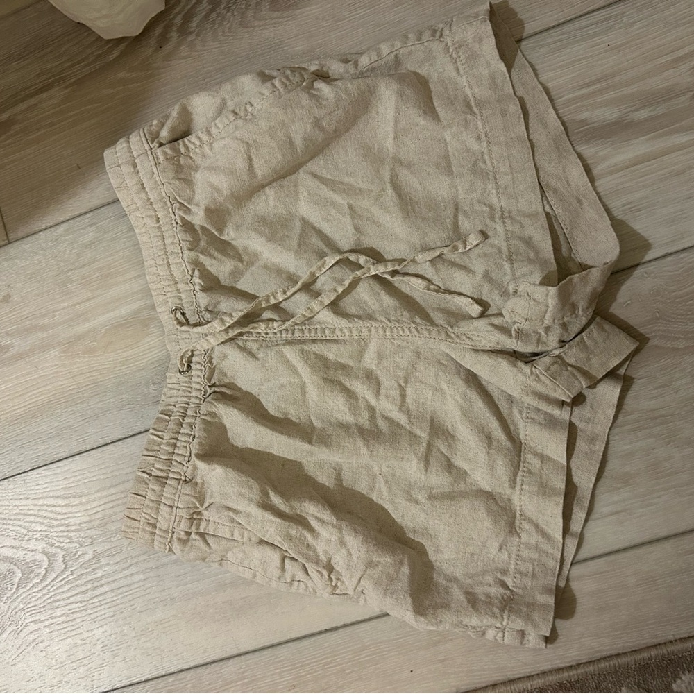 H&M Tan Women's Cargo Shorts